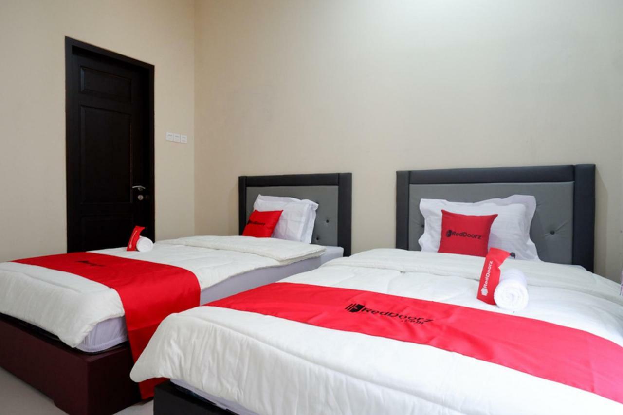 Reddoorz Syariah Near Rsud Margono Purwokerto Hotell Exteriör bild